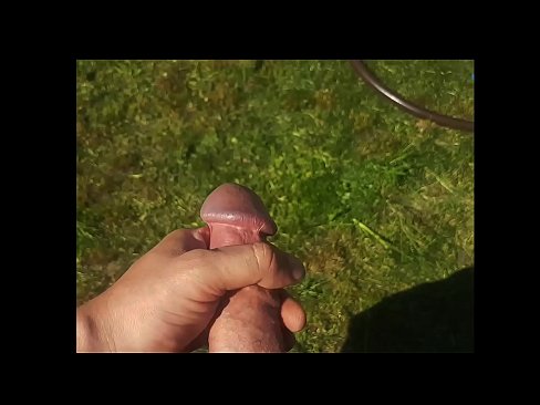 ❤️ Hot hottie mendapat dia merah jambu pussy fucked dan air mani dengan muncrat di taman musim panas Video persetan  pada kami ❌